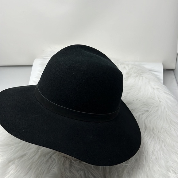janessa Leone Luca Packable Wool Hat Black Small main image 6